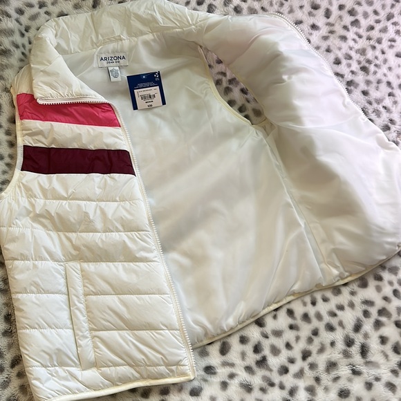 A white vest brand new. - Picture 2 of 2